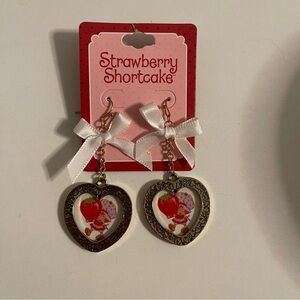 Bioworld Strawberry Shortcake Heart Earrings
